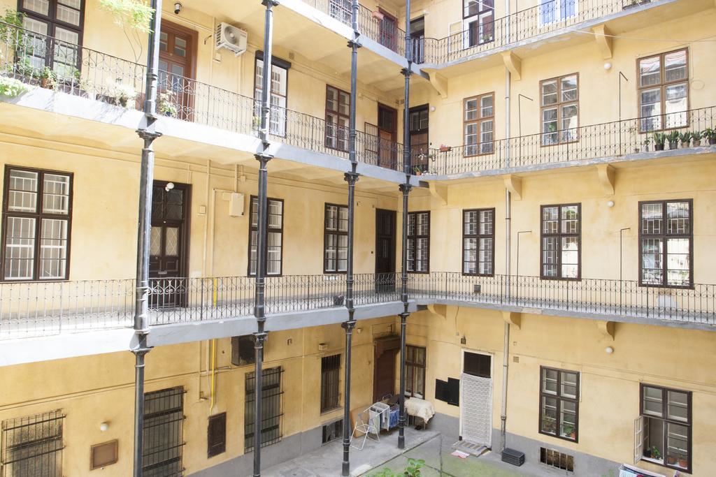 Carolyn Apartman In The Old City Apartamento Budapeste Exterior foto