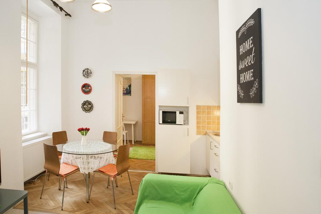 Carolyn Apartman In The Old City Apartamento Budapeste Exterior foto